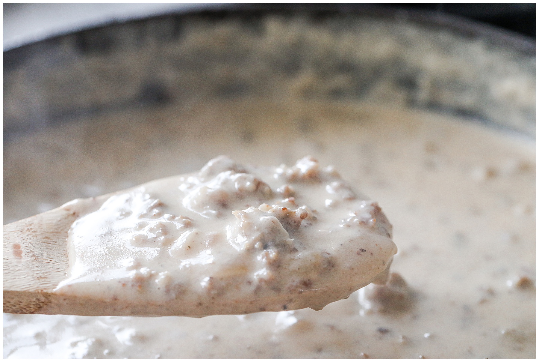 Gravy for biscuits and gravy