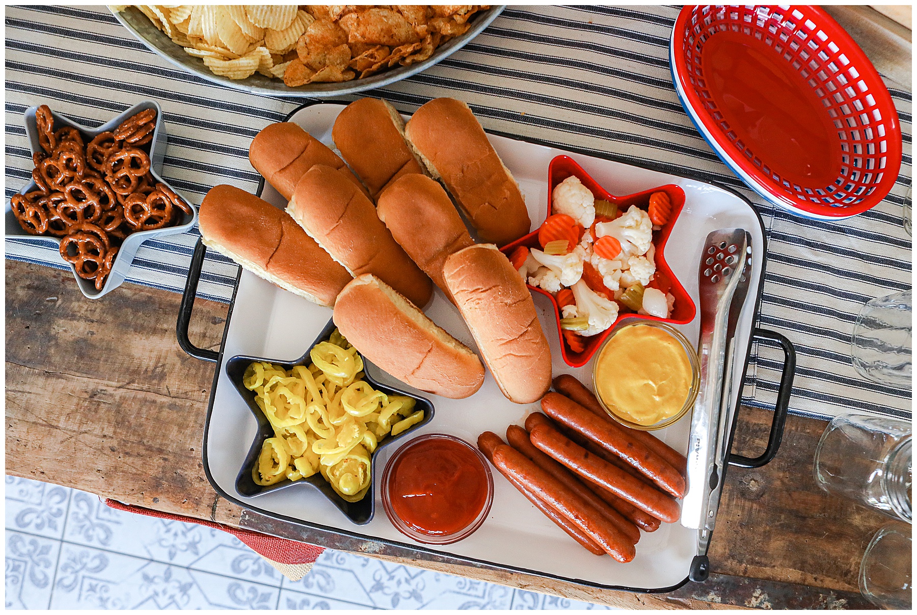 Hot dog tray