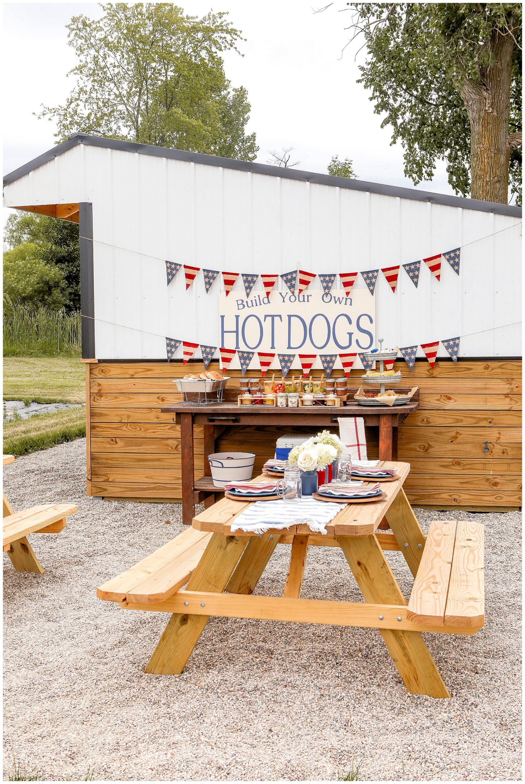 Hot Dog Bar