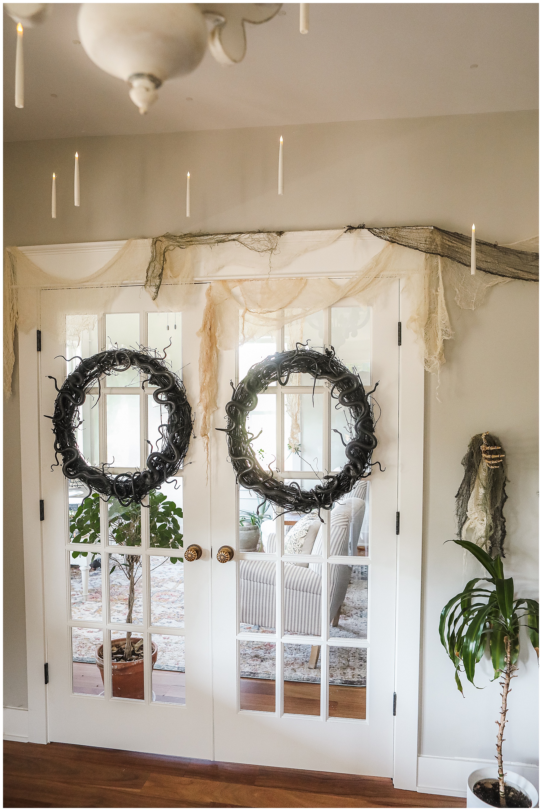 DIY Snake Wreath - Sugar Maple Farmhouse