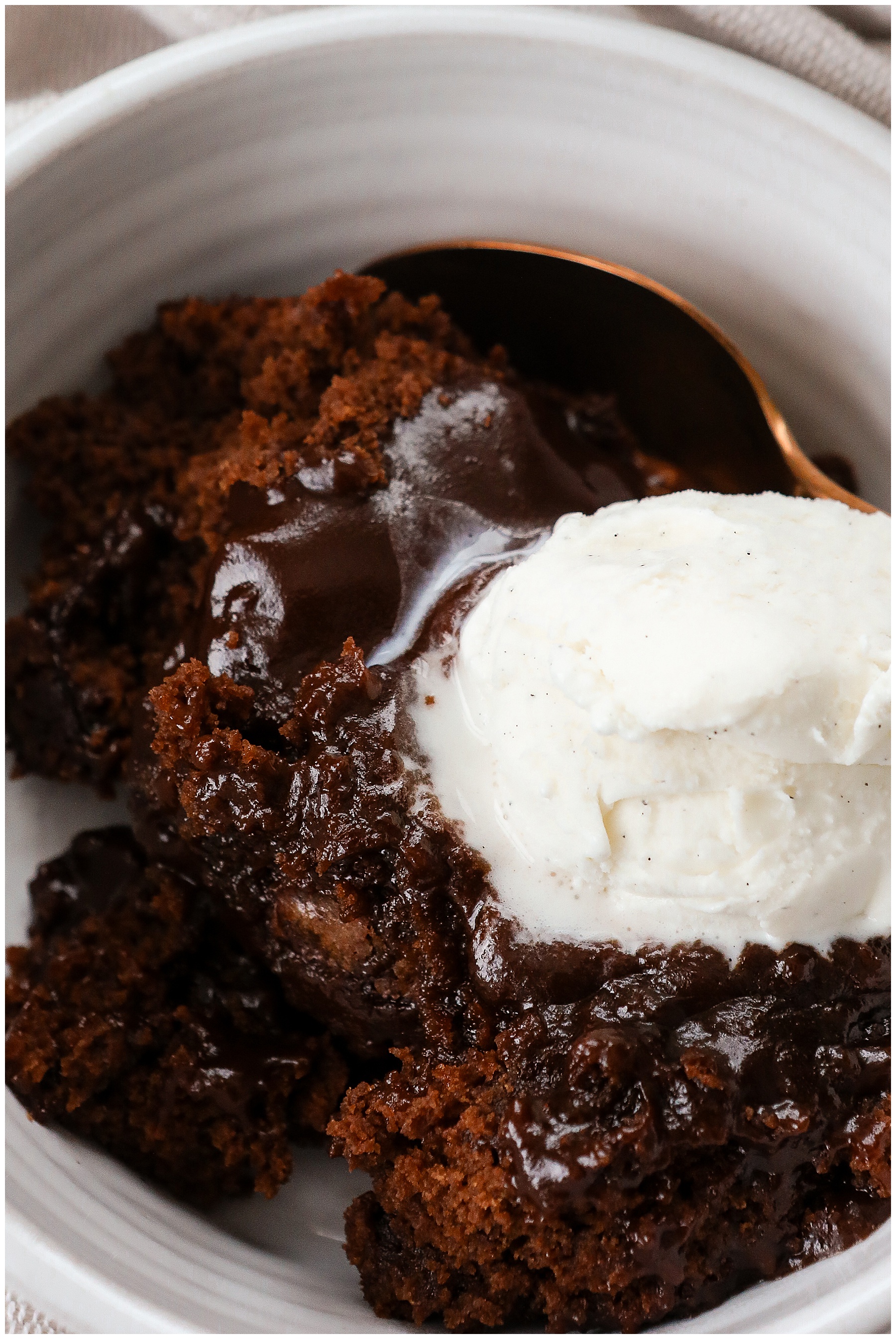 Hot Fudge Chocolate Pudding Cake - Sugar Maple Farmhouse dessert ideas Hot Fudge Chocolate Pudding Cake - Sugar Maple Farmhouse dessert ideas