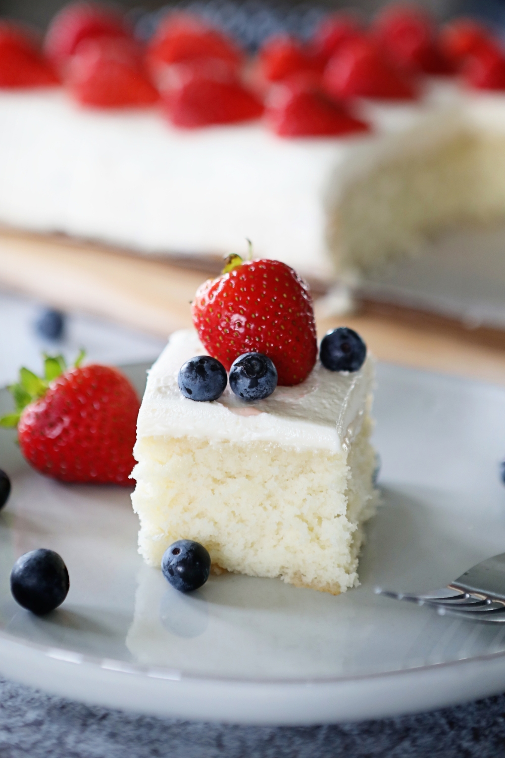 White Cake Recipe with Buttercream Frosting