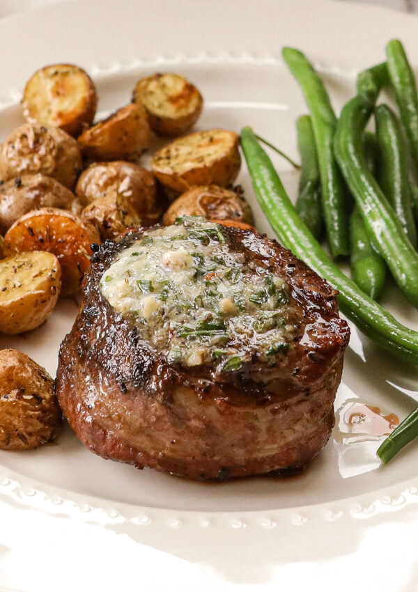 Recipe for Bacon Wrapped Filet Mignon with compound butter