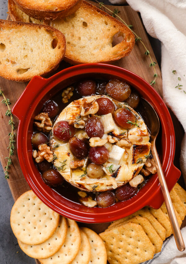 Baked Brie with Grapes and Honey
