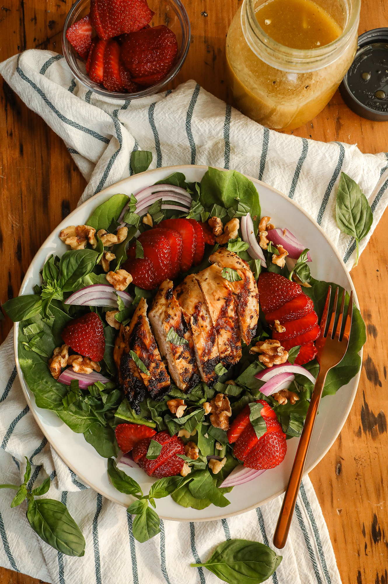 https://www.sugarmaplefarmhouse.com/app/uploads/Strawberry-Spinach-Salad-09small.jpg